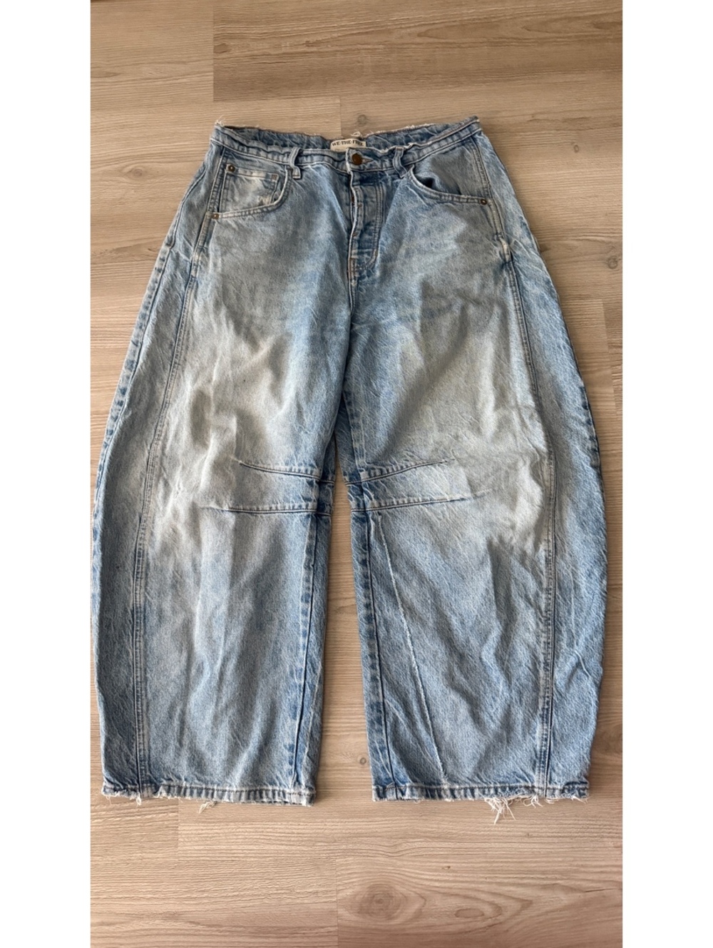 Free People We The Free Good Luck Barrel Jeans size 30 Light blue acid-wash